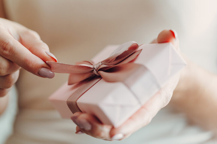 Thoughtful gift ideas and curated presents for meaningful moments.